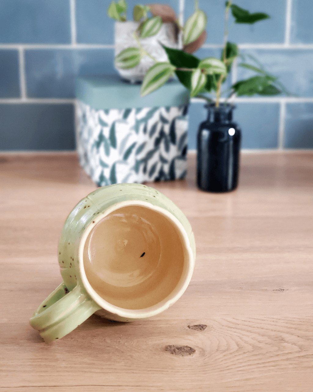 Tasse Bolbizarre - Engobe imparfaite et inclusion